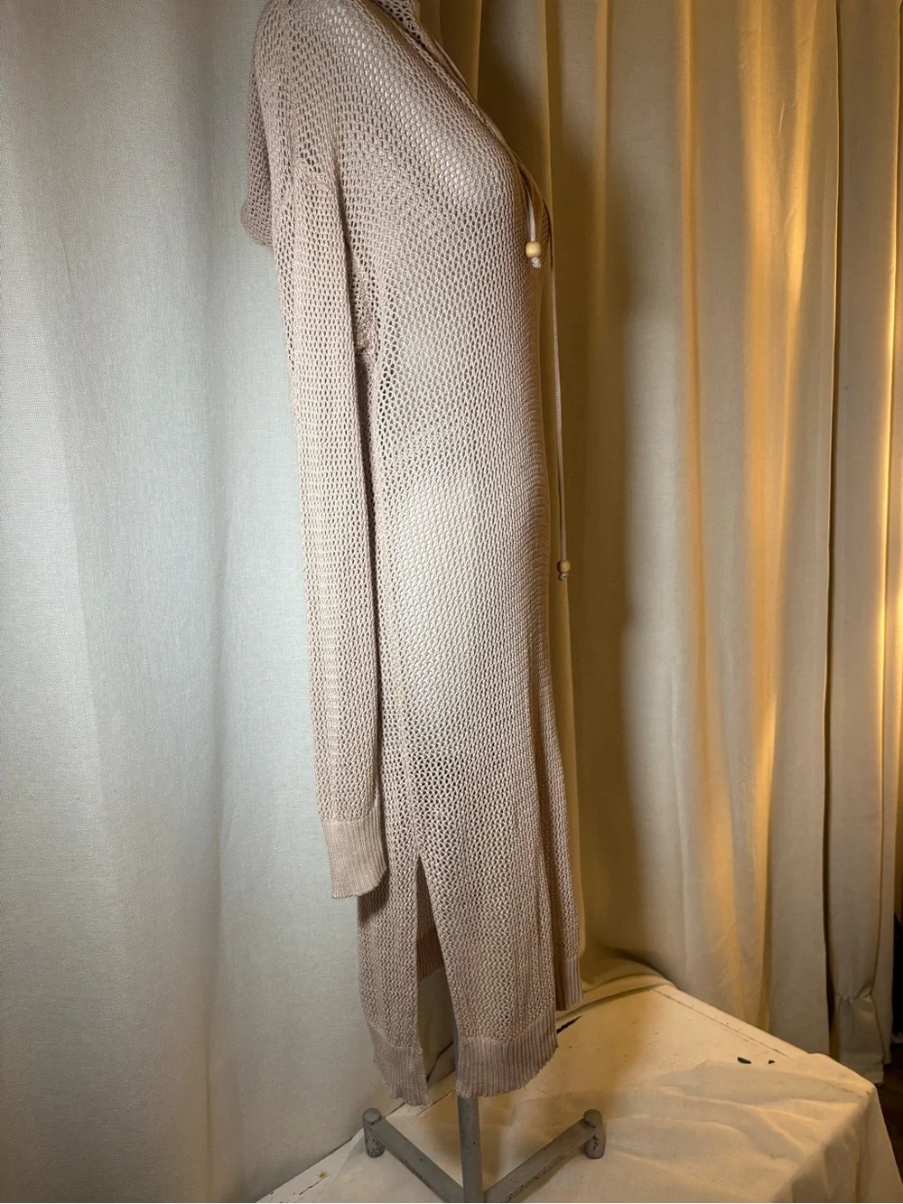 Tahari Beige Open Knit Hooded Sweater Dress L Crochet Beach Cover Up Resort Boho